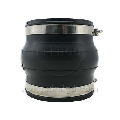 卡箍式<a href=http://www.xinligd.com target=_blank class=infotextkey>橡膠接頭</a>簡(jiǎn)化了安裝工作，提高了工作效率