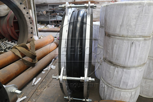 <a href=http://www.xinligd.com target=_blank class=infotextkey>橡膠接頭</a>什么時候加限位裝置？